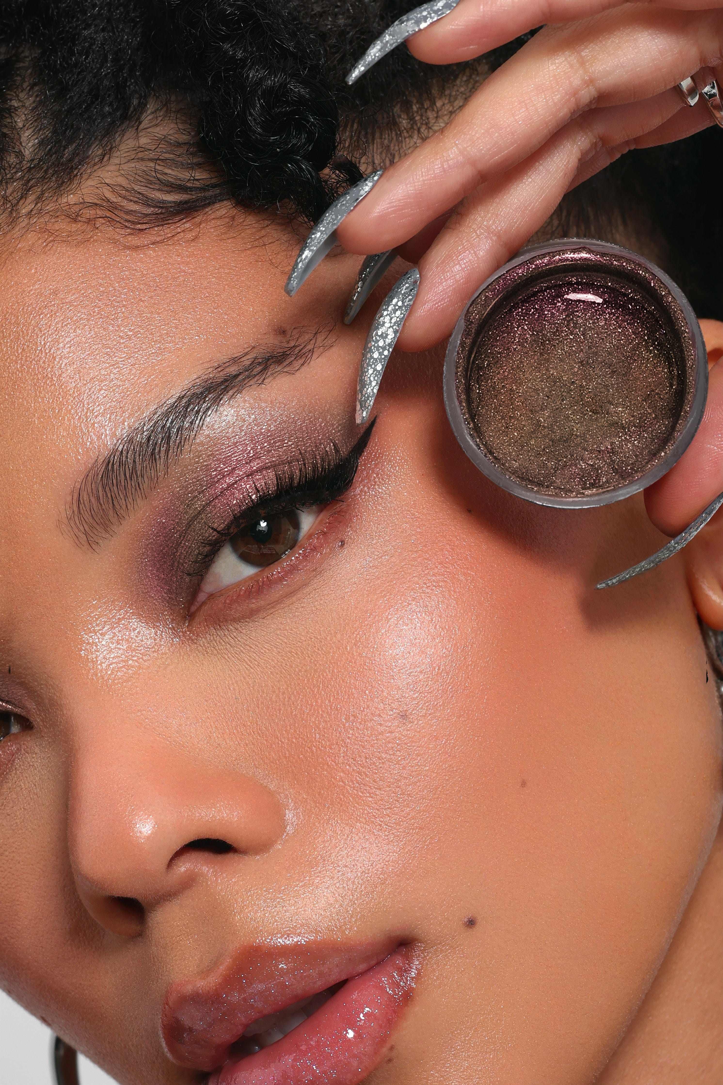 Glazed Gel Chrome Eyeshadow | Mocha Rose - Image 3