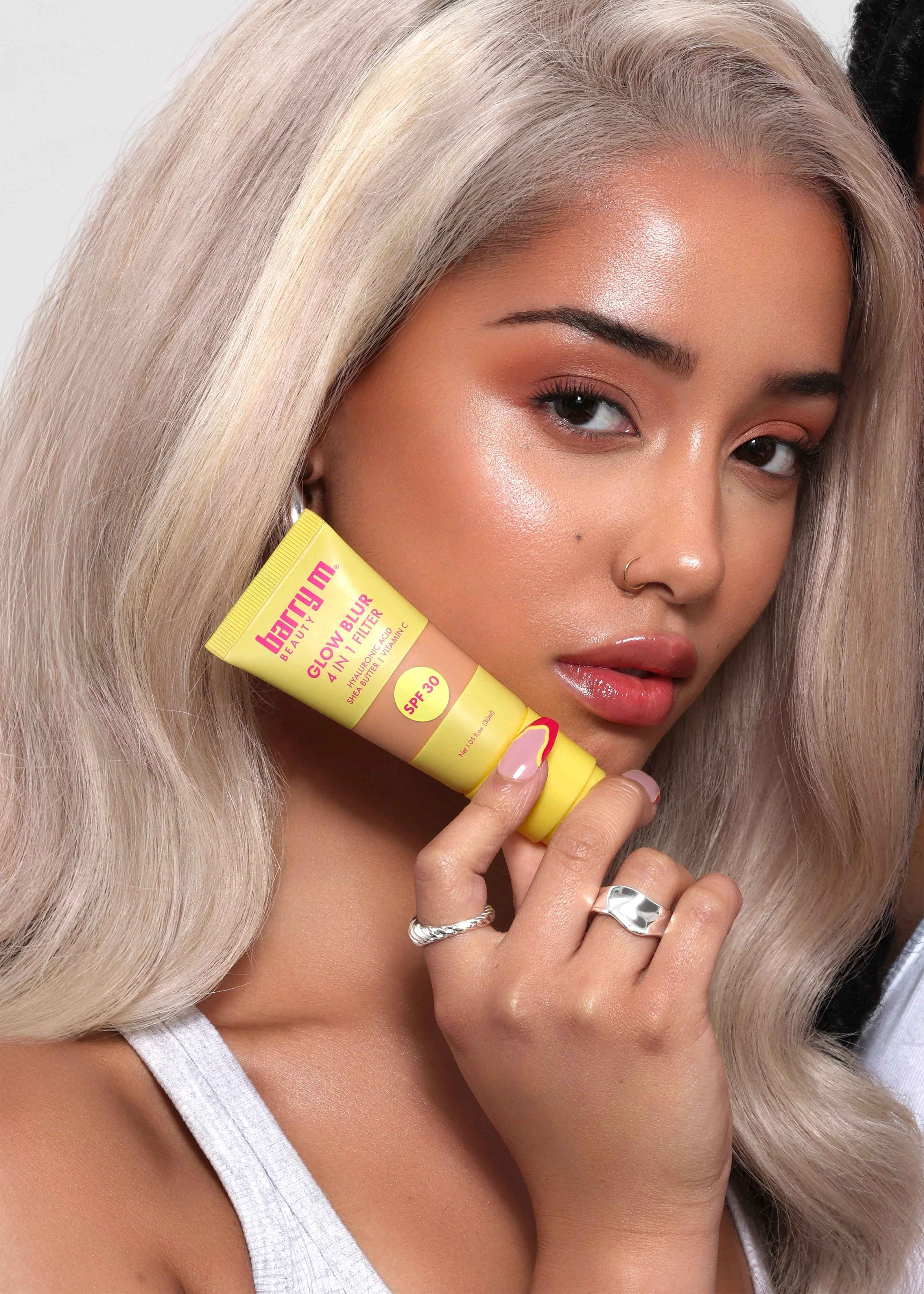 Glow Blur 4 in 1 Filter with SPF 30 | Medium - Image 3